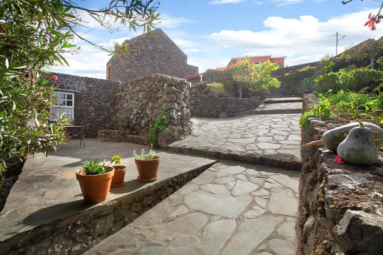 Las Adelfas Valverde  Holiday home